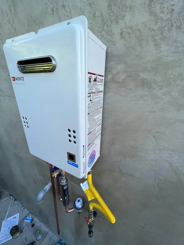 Tankless water heater installation for Lower College Heights homes